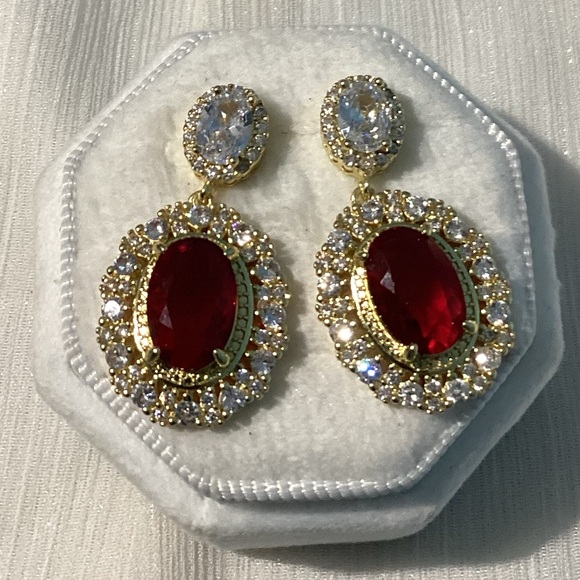 💄💋Luxurious Vintage Style Gold Diamond and Ruby Post back Stud Drop Earrings - Picture 2 of 16
